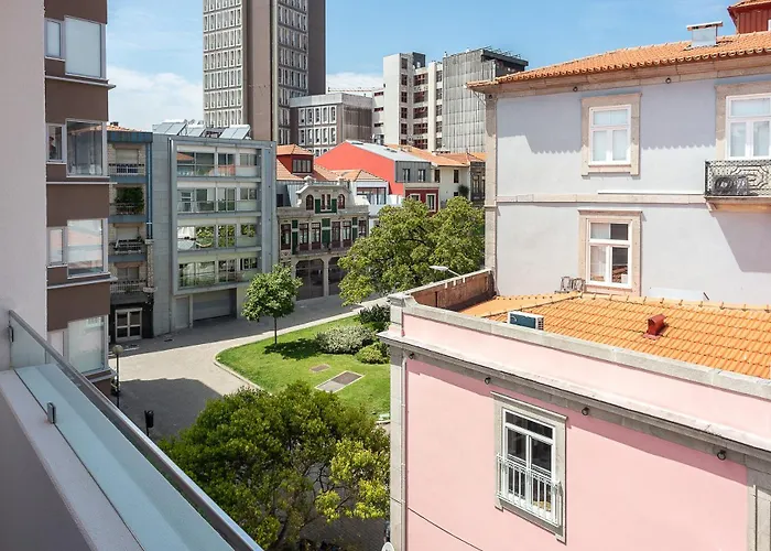 Big Families & Groups Bonjardim Views 5 Bedrooms 3 Bathrooms