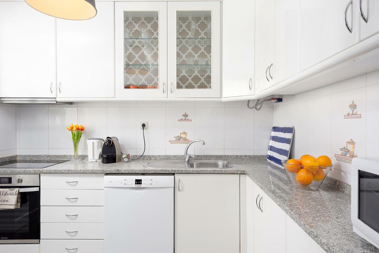 Big Families & Groups Bonjardim Views 5 Bedrooms 3 Bathrooms Apartment *