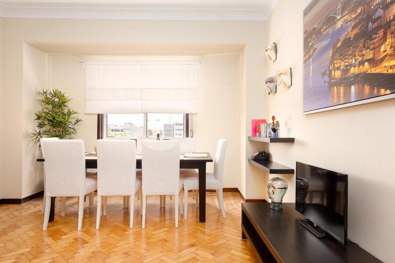 Big Families & Groups Bonjardim Views 5 Bedrooms 3 Bathrooms Apartment Porto